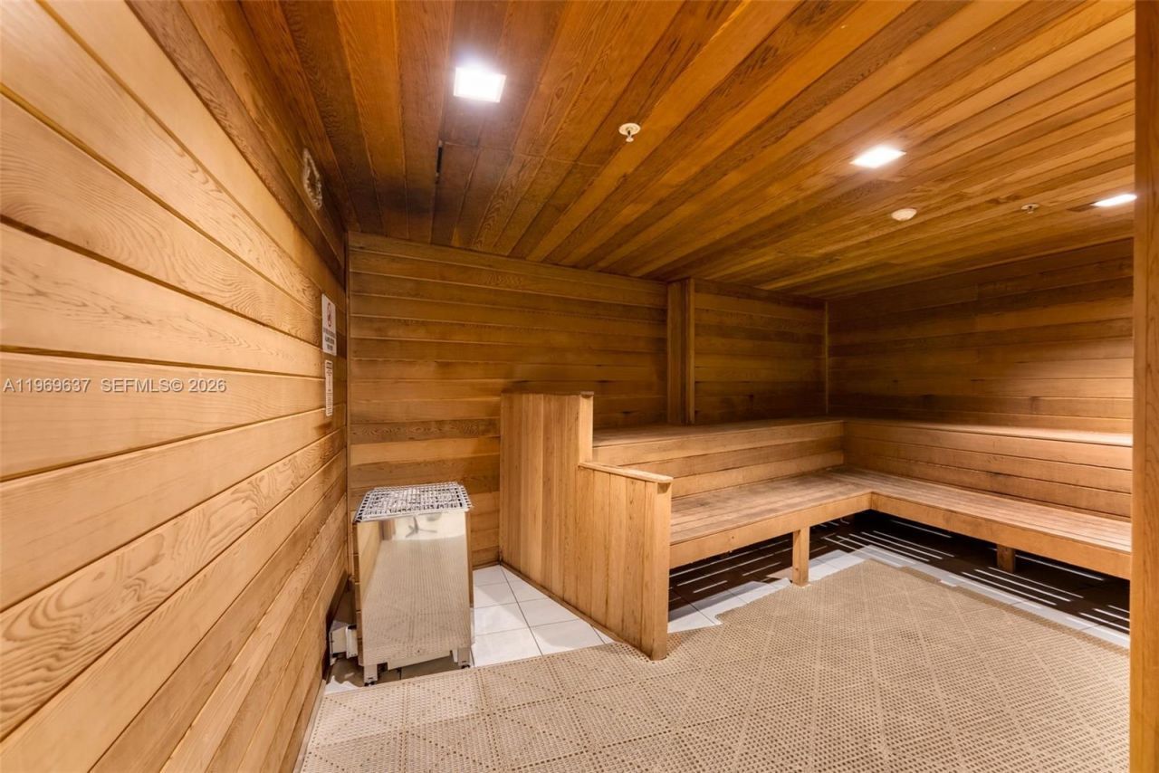 2500 Parkview Dr , Unit 2407, Hallandale Beach, FL 33009 Photo