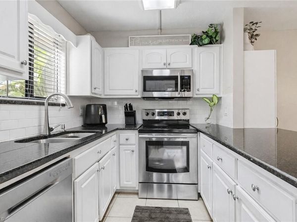 5258 Cedarbend DR, Unit 2, FORT MYERS, FL 33919