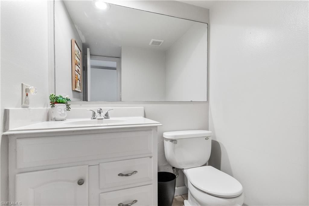 5258 Cedarbend Dr, Unit 2, Fort Myers, FL 33919 Photo