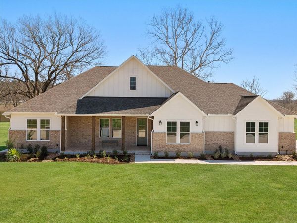 151 Moonlight DR, Smithville, TX 78957