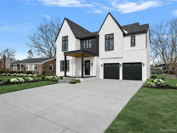 1909 W Melton Road, Birmingham, MI 48009