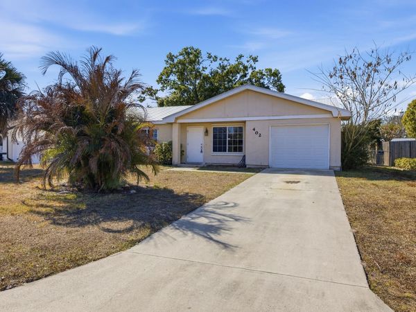402 SW Eastport Circle, Port Saint Lucie, FL 34953