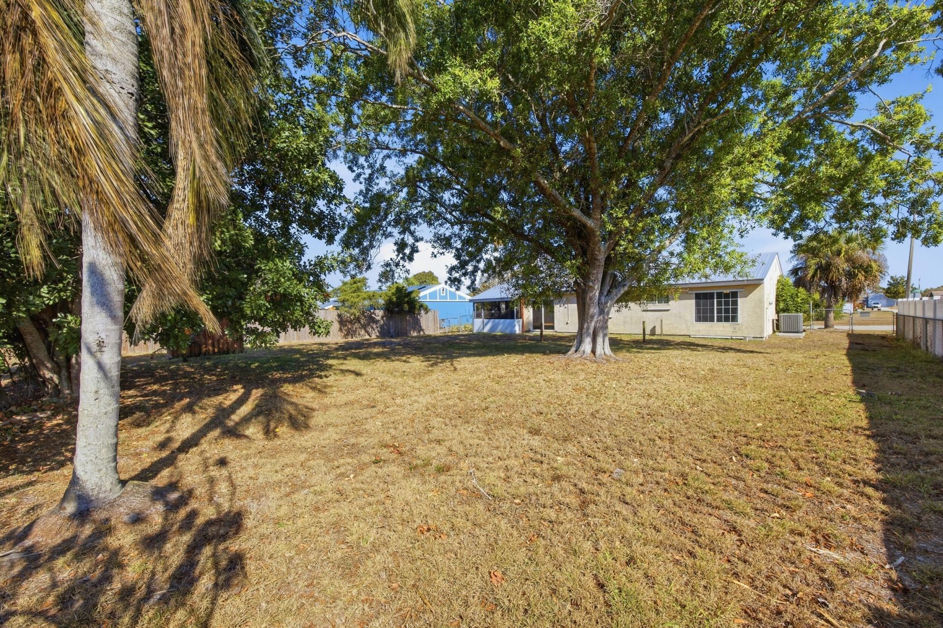 402 SW Eastport Circle, Port Saint Lucie, FL 34953 Photo