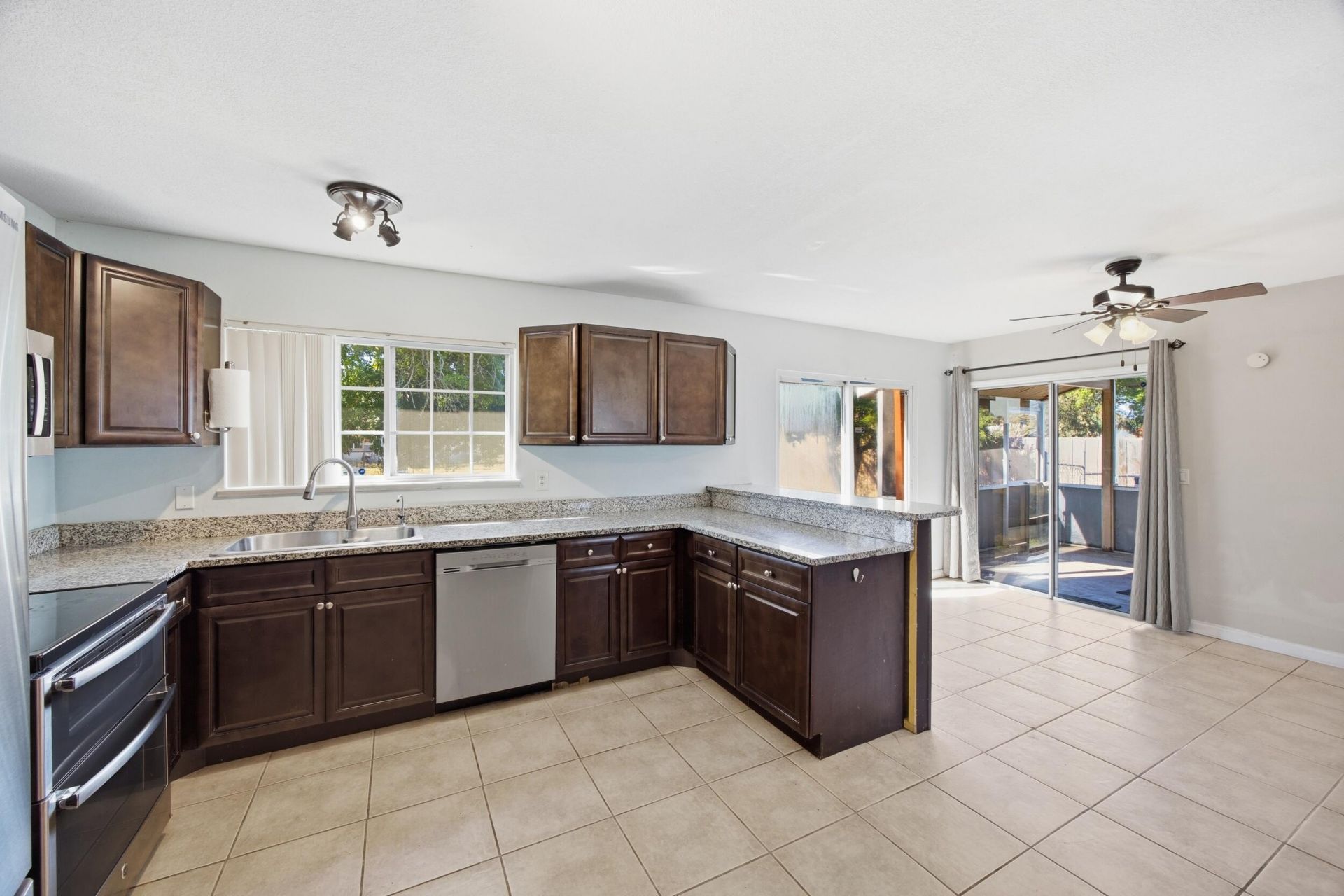 402 SW Eastport Circle, Port Saint Lucie, FL 34953 Photo