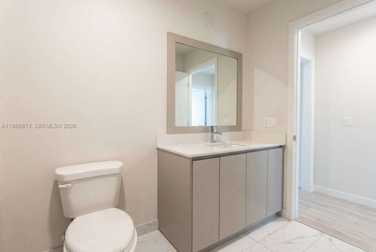 2535 NE 193rd St, Unit 3104, Miami, FL 33180 Photo
