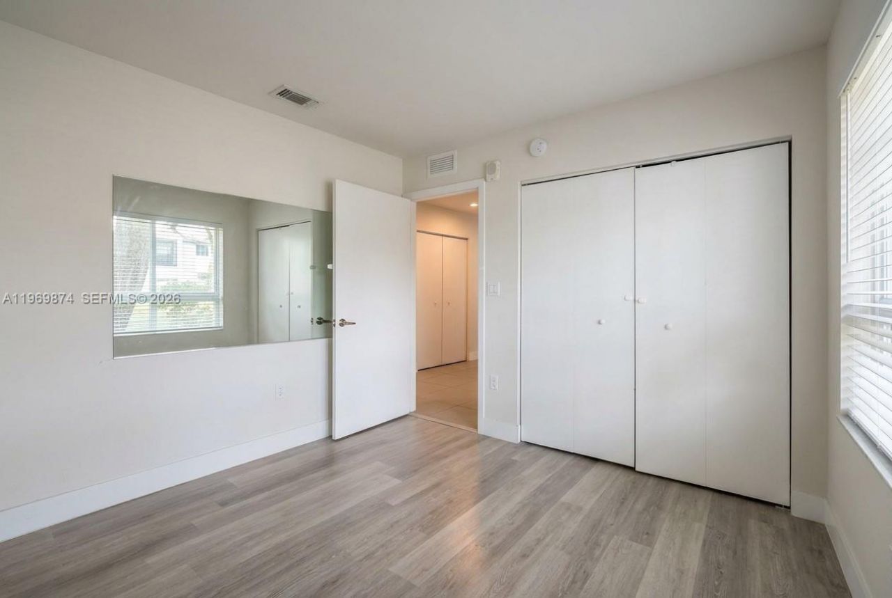 2535 NE 193rd St, Unit 3104, Miami, FL 33180 Photo