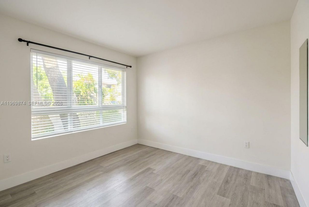 2535 NE 193rd St, Unit 3104, Miami, FL 33180 Photo