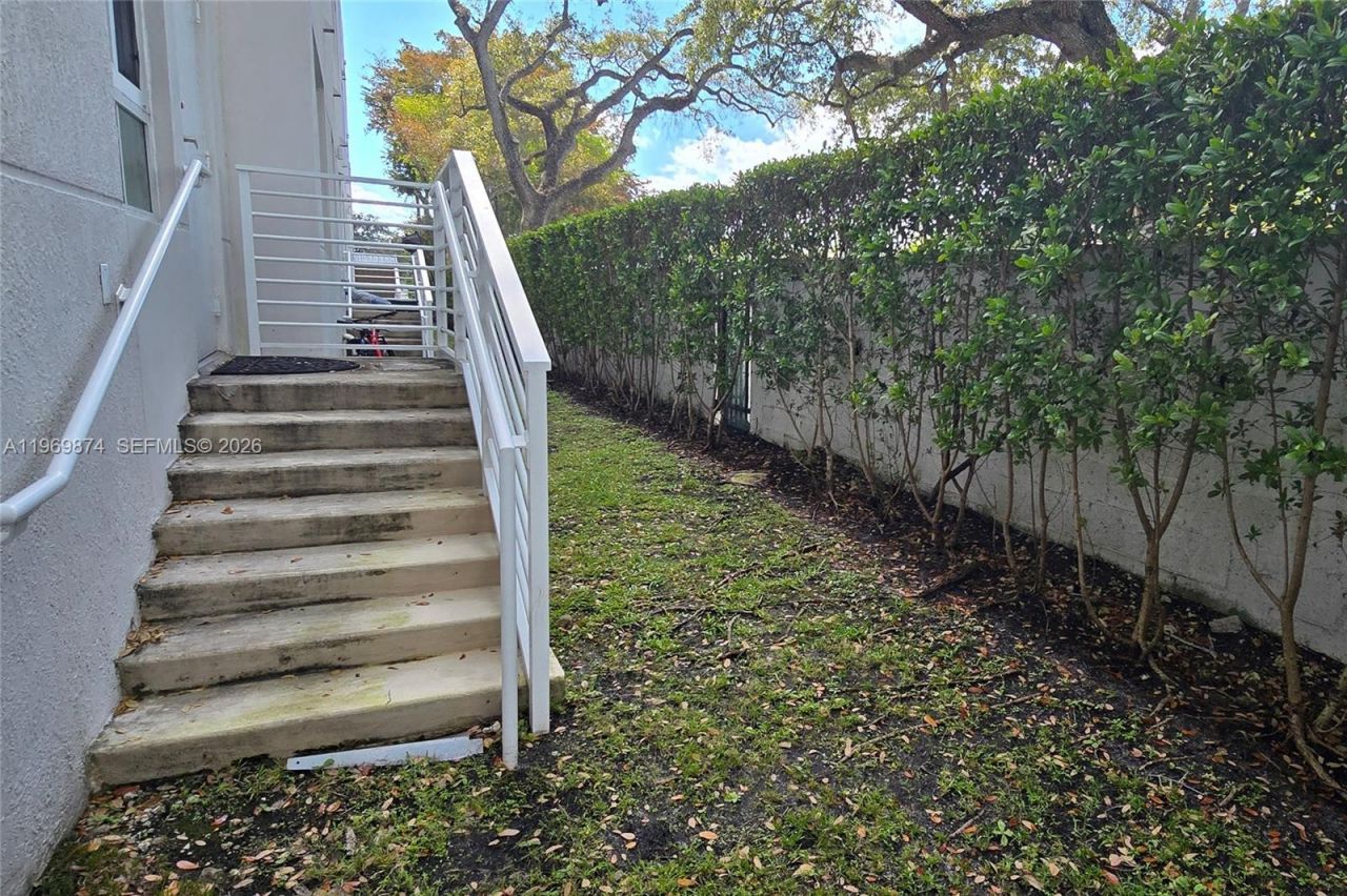 2535 NE 193rd St, Unit 3104, Miami, FL 33180 Photo