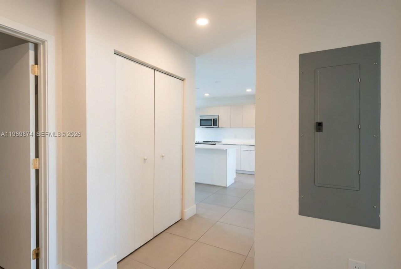 2535 NE 193rd St, Unit 3104, Miami, FL 33180 Photo