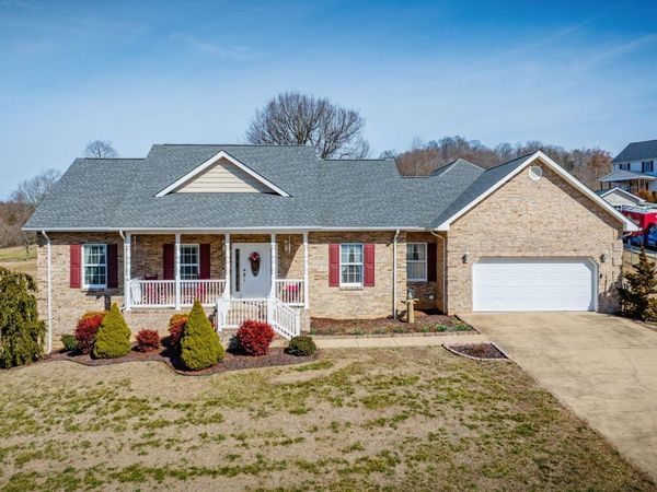 1121 Wahoo Valley Road, Kingsport, TN 37663