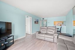 601 Mitchell Dr. photo 4