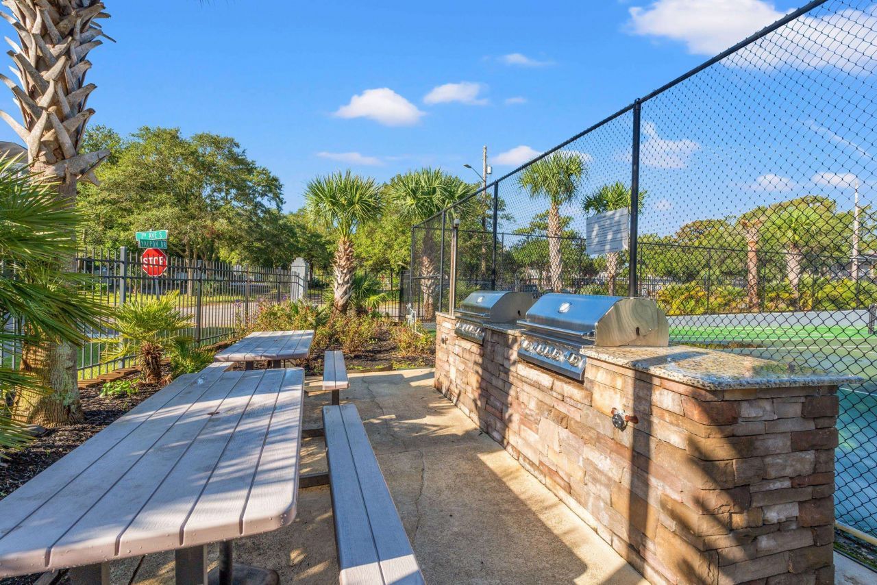 601 Mitchell Dr. Photo 31