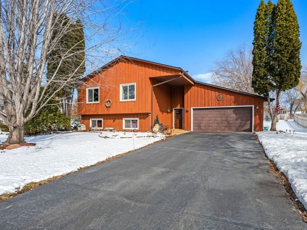 13813 James Avenue S, Burnsville, MN 55337