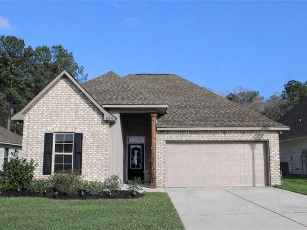 73241 FOREST CREEK Drive, Covington, LA 70433