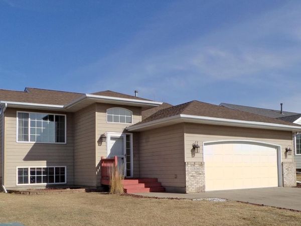 7328 W 51st St, Sioux Falls, SD 57105