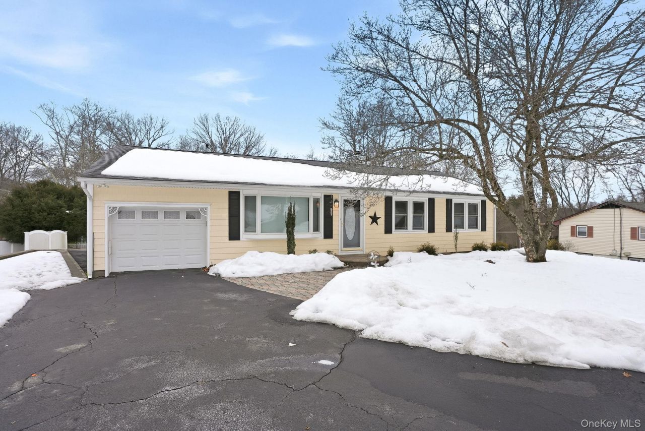 12 Lakeview Road, Carmel, NY 10512 Main Photo