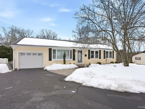 12 Lakeview Road, Carmel, NY 10512