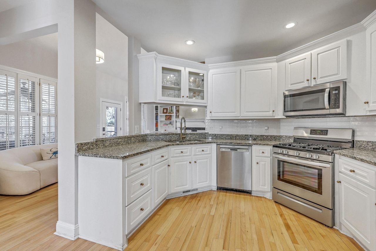 4283 Persimmon Woods Drive Photo 10