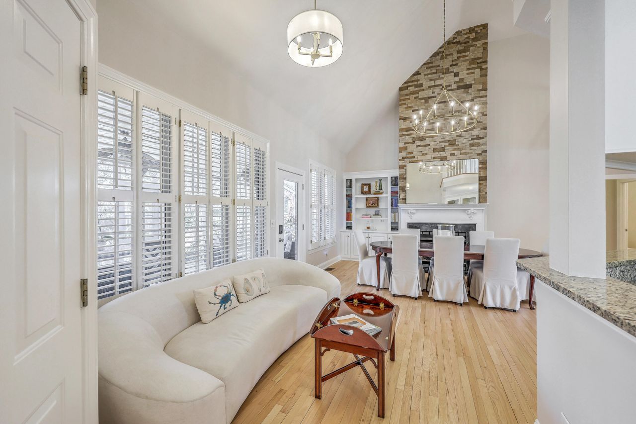 4283 Persimmon Woods Drive Photo 9