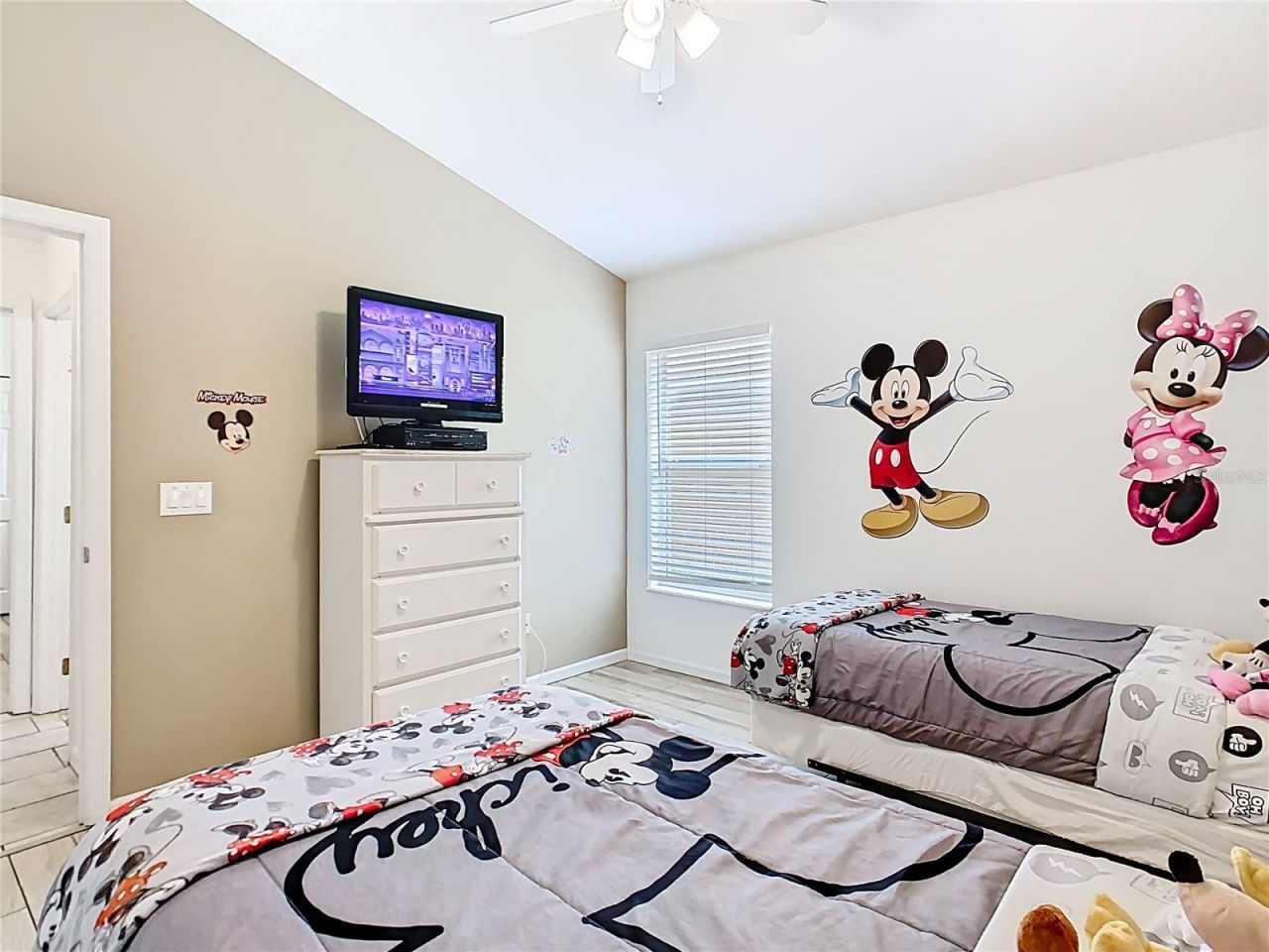 512 Viola Dr, Davenport, FL 33837 Photo