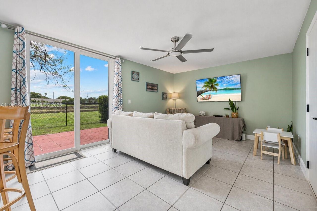 11712 SW 1st St, Coral Springs, FL 33071 Photo