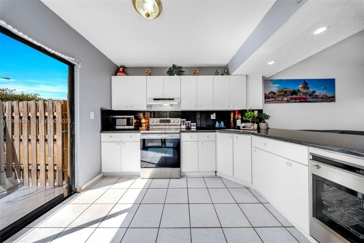 1923 SW 107th Ave , Unit 103, Miami, FL 33165 Photo