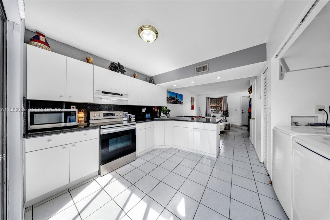 1923 SW 107th Ave , Unit 103, Miami, FL 33165 Photo