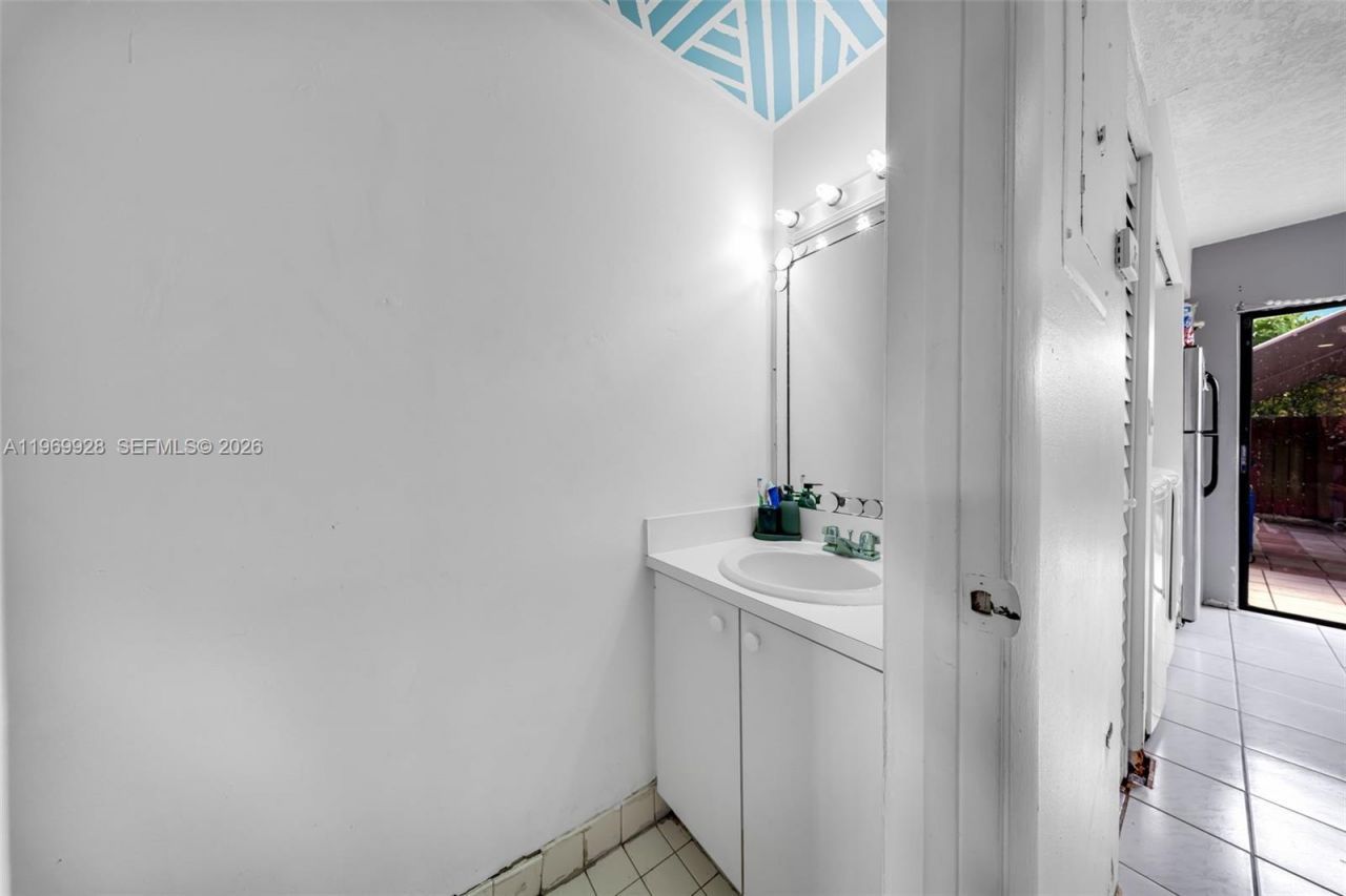 1923 SW 107th Ave , Unit 103, Miami, FL 33165 Photo