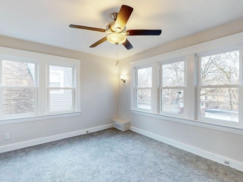 1686 Lee Road, Cleveland, OH 44118 Photo 14