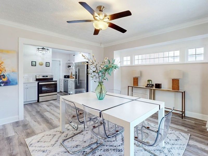 1686 Lee Road, Cleveland, OH 44118 Photo 8