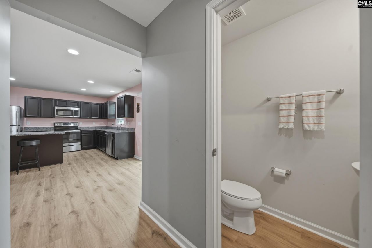 741 Sequoia Drive  Photo 10