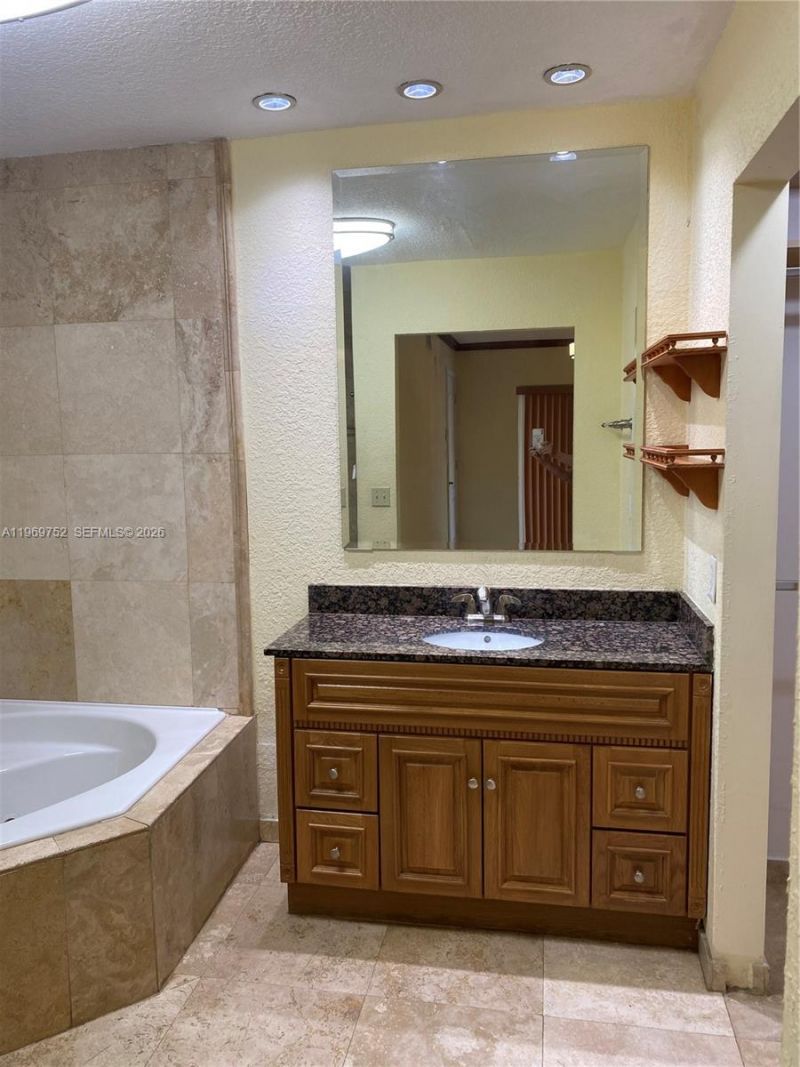 720 NW 123rd Ave , Miami, FL 33182 Photo