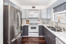 138 Luden Drive photo 4