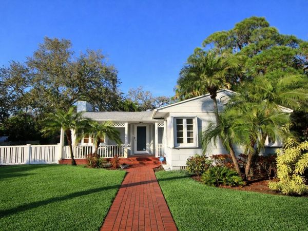 220 LYNDHURST STREET, DUNEDIN, FL 34698