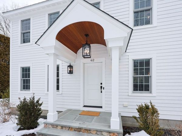 62 Tucker Ln, Dartmouth, MA 02747