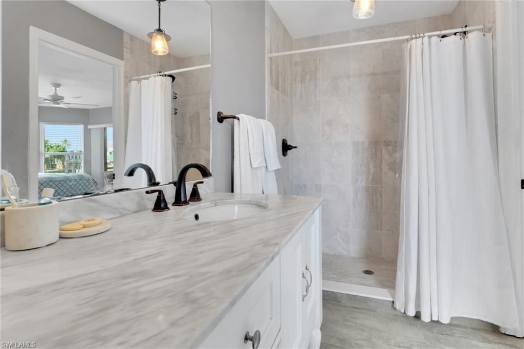 2480 Bayshore Dr, Matlacha, FL 33993 Photo