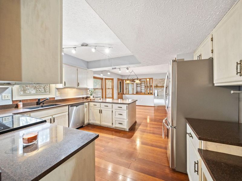 1151 Scarlet Court, Westerville, OH 43081 Photo 7