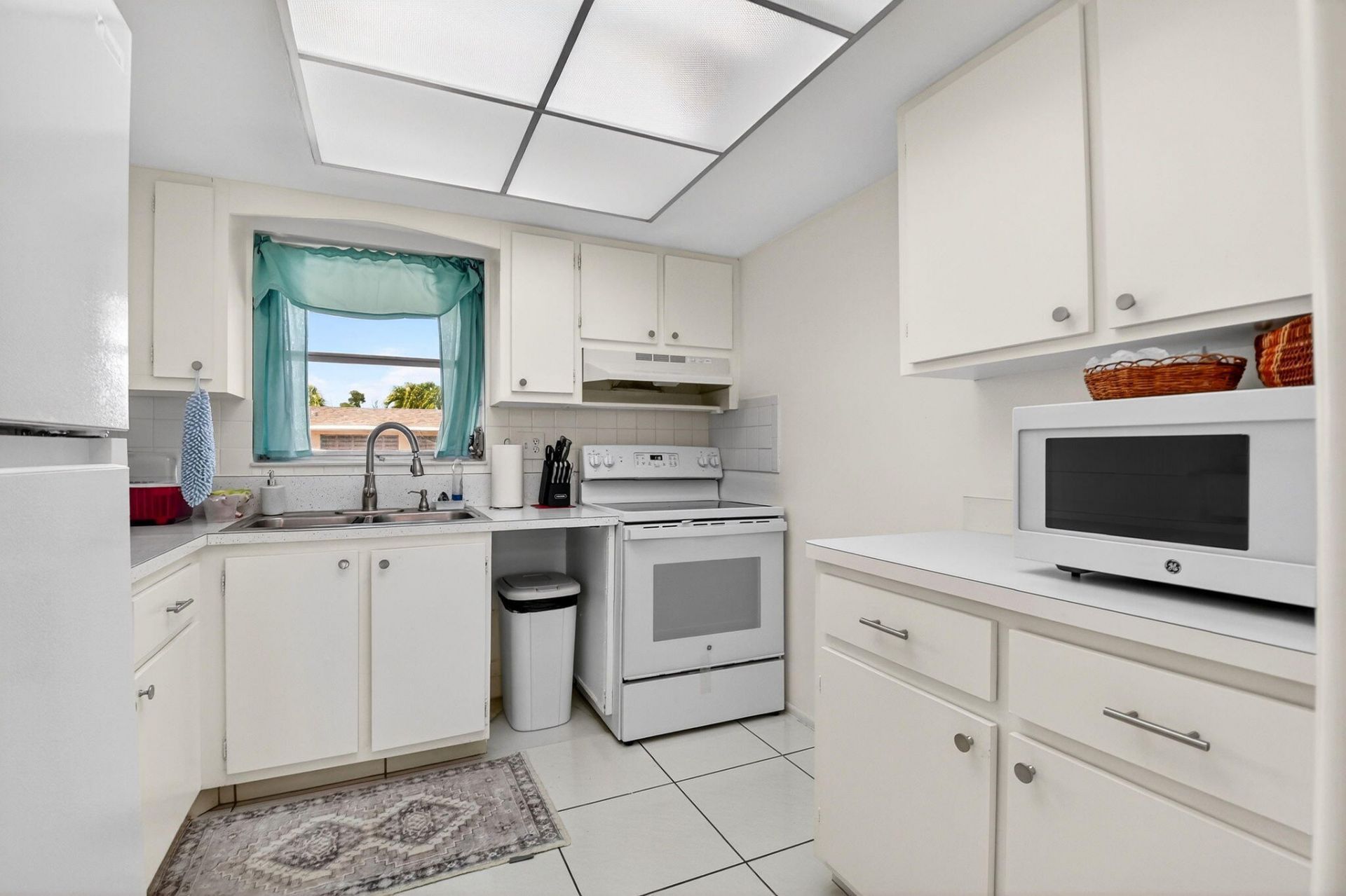 2593 W Dudley Drive W, Unit F, West Palm Beach, FL 33415 Photo