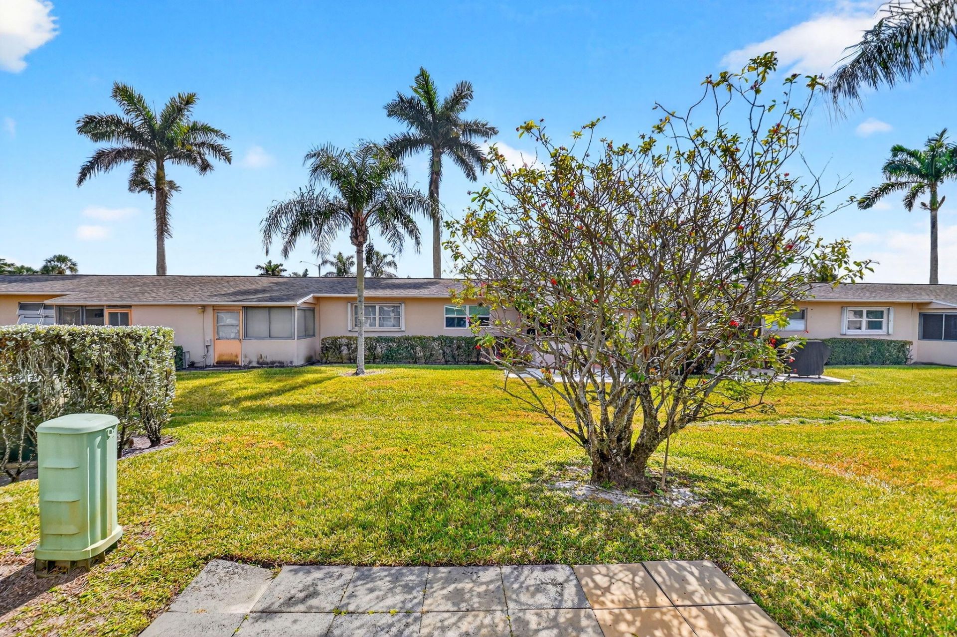2593 W Dudley Drive W, Unit F, West Palm Beach, FL 33415 Photo