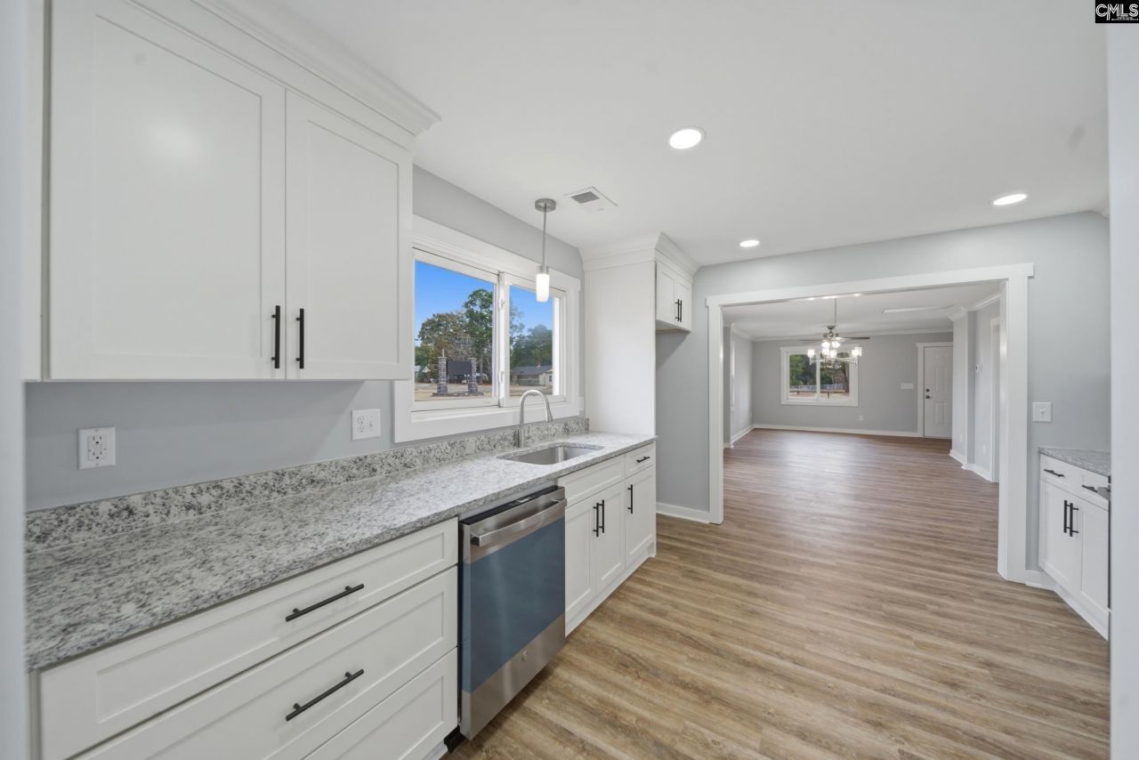 203 S Main Street  Photo 9