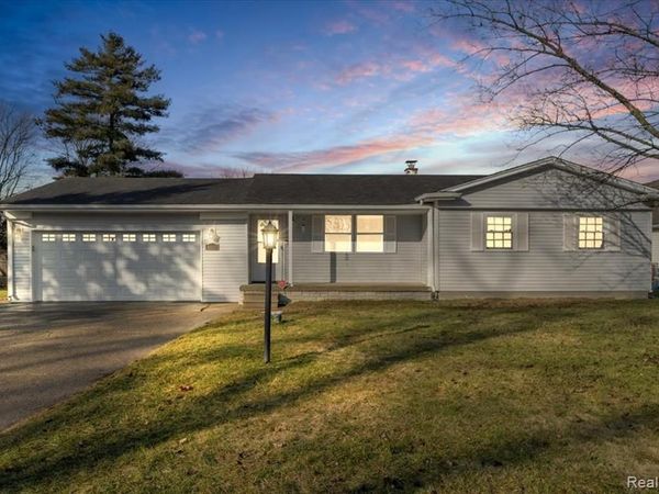 4460 Bristolwood Drive, Flint Twp, MI 48507
