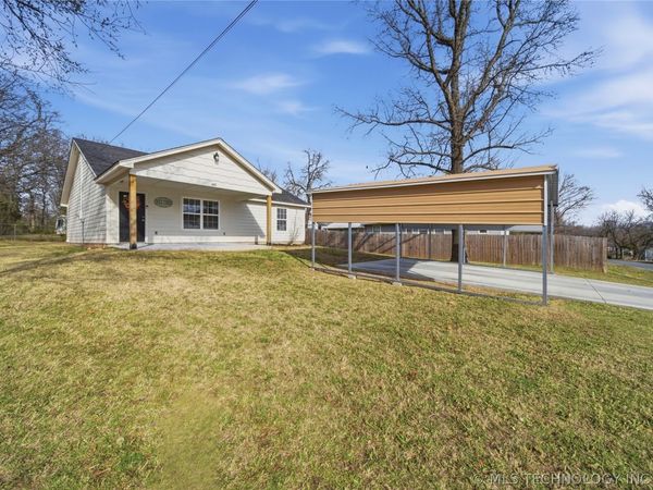 410 W Fox Street , Tahlequah, OK 74464