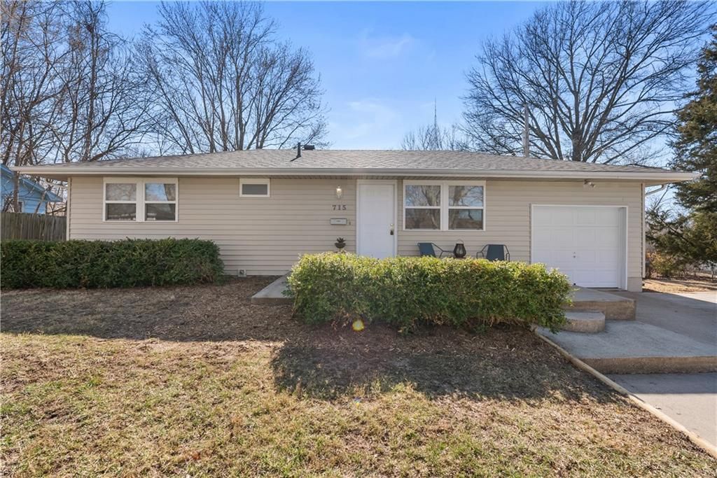 715 SW 7th Street, Lees Summit, MO 64081 Main Photo