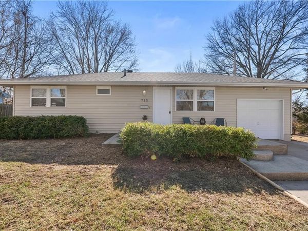 715 SW 7th Street, Lee's Summit, MO 64081