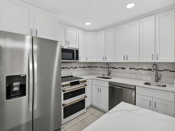 116 Oxford 200, West Palm Beach, FL 33417