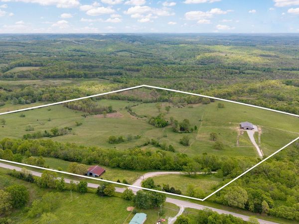 Hcr 69 Box 100, Oldfield, MO 65720