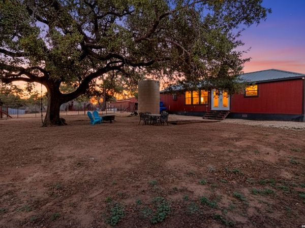 241 Pr Dax, Pleasanton, TX 78064