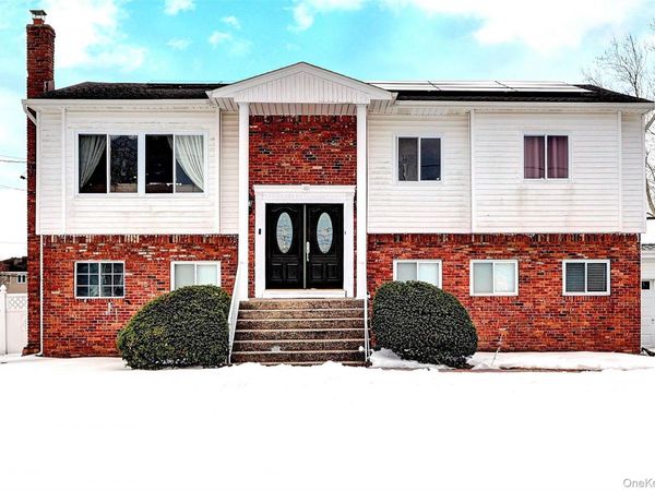 40 Scholar Lane , Commack, NY 11725