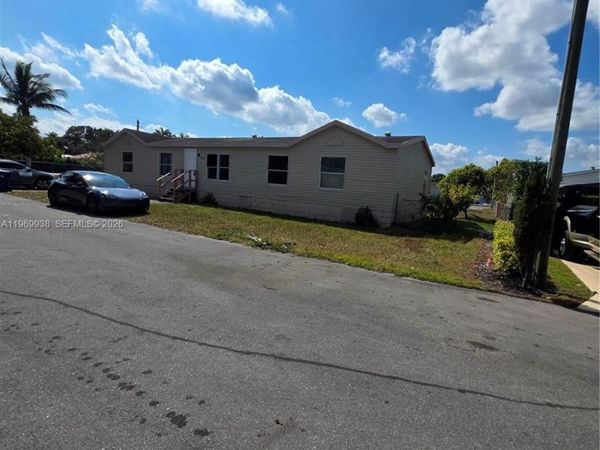 19800 SW 180 Ave , Miami, FL 33187