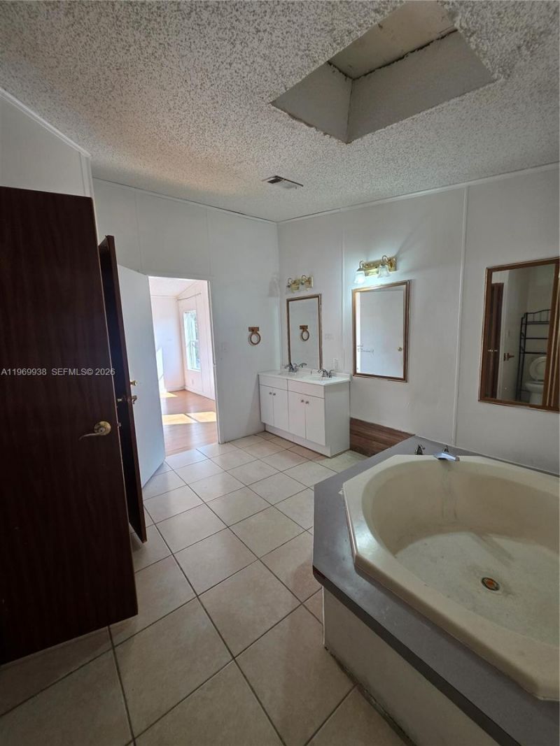 19800 SW 180 Ave , Miami, FL 33187 Photo